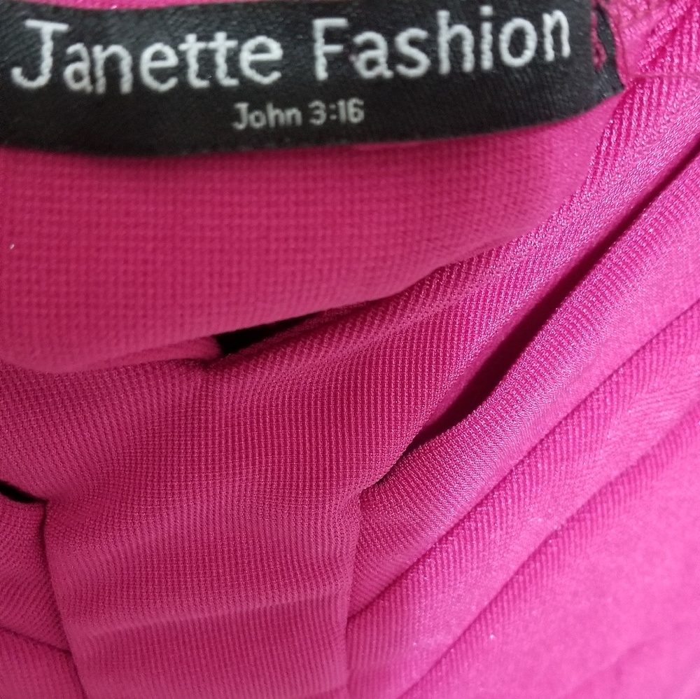 Y2K Fusia body fitted mini by Jeanette Fashion - Picture 4 of 8